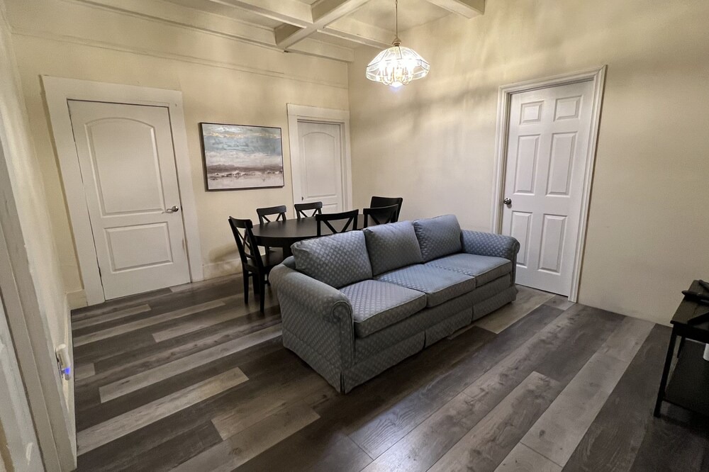 Photo of Livingroom in South Berkeley