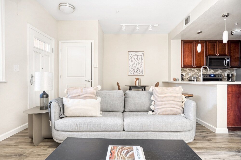 Photo of Livingroom in Morse Park