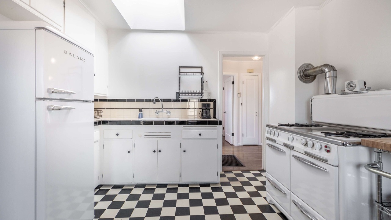 Photo of Kitchen in Outer Sunset