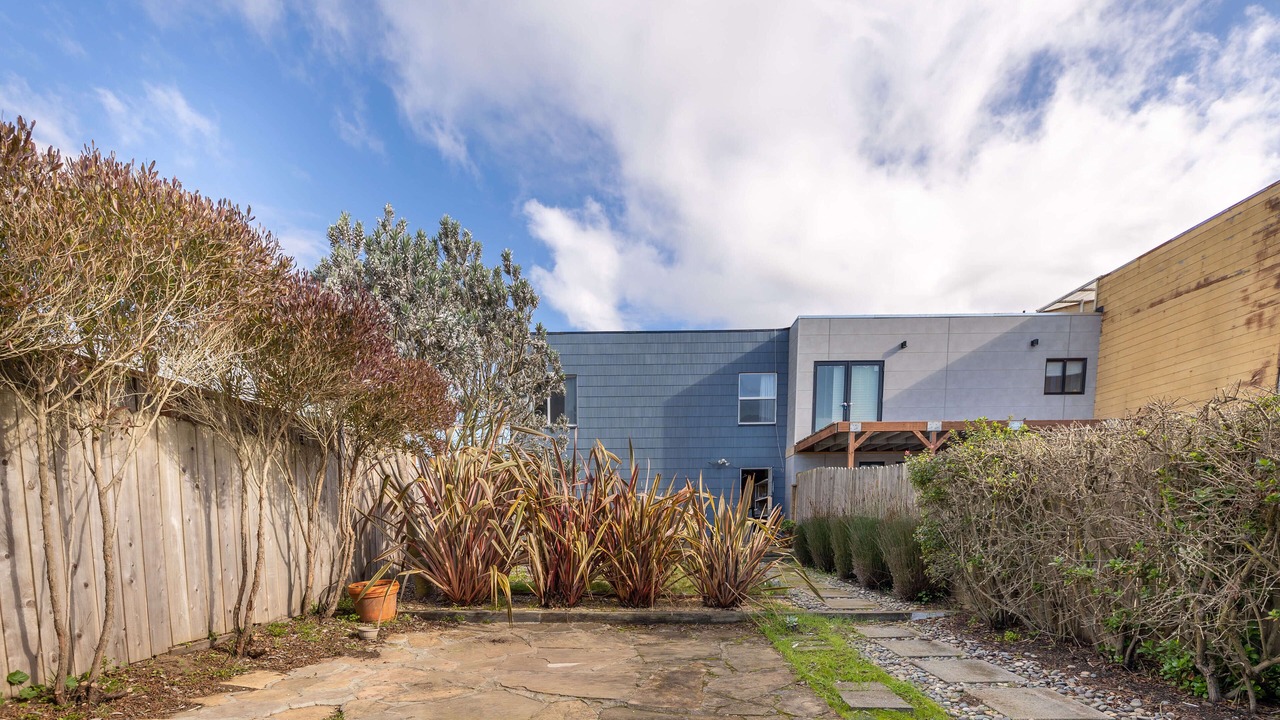 Photo of Outdoor in Outer Sunset