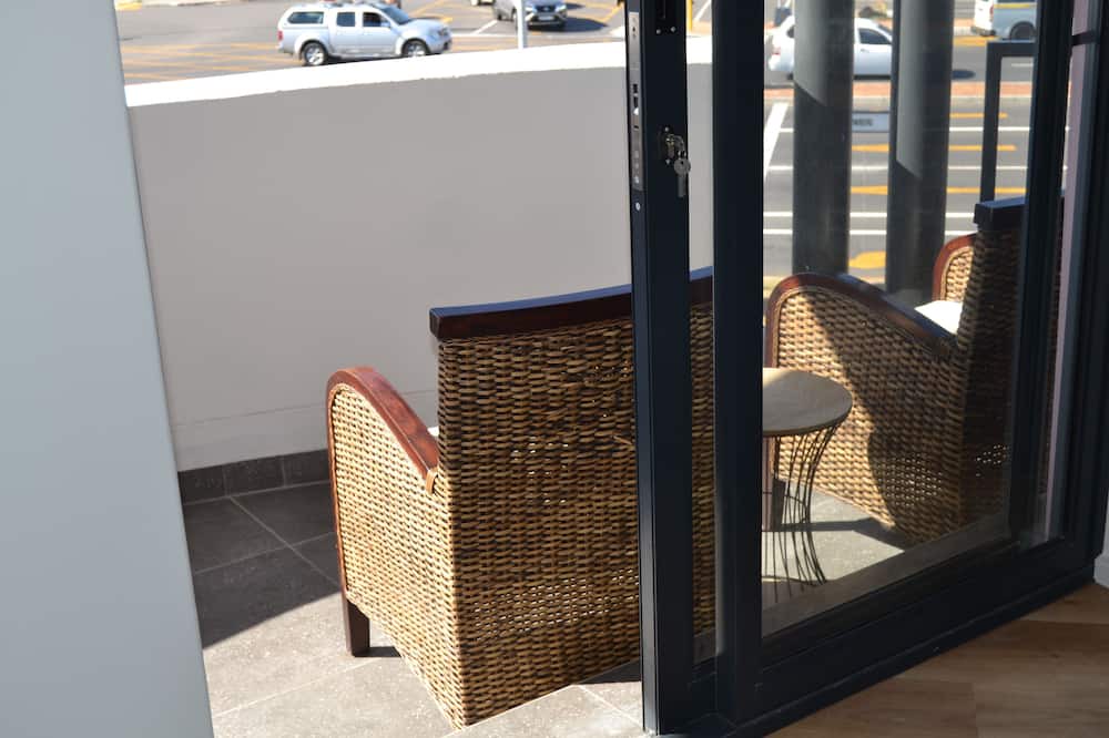Photo of Patio Balcony in Bloubergstrand