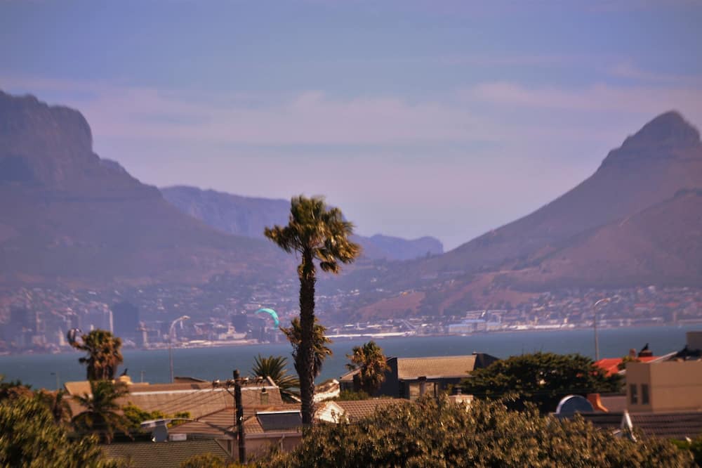 Photo of Others in Bloubergstrand
