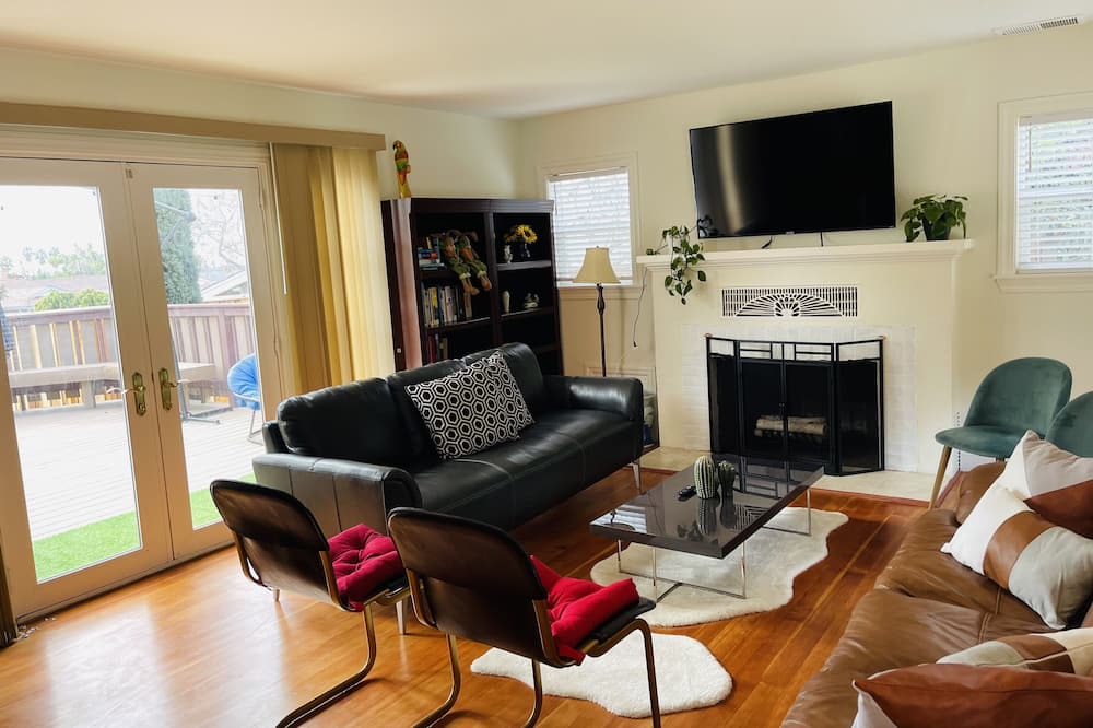 Photo of Livingroom in Berryessa