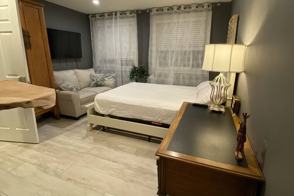 Photo of Bedroom in Outer Richmond