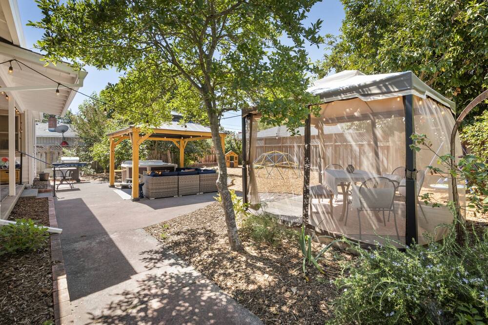 Photo of Outdoor in Montgomery Village
