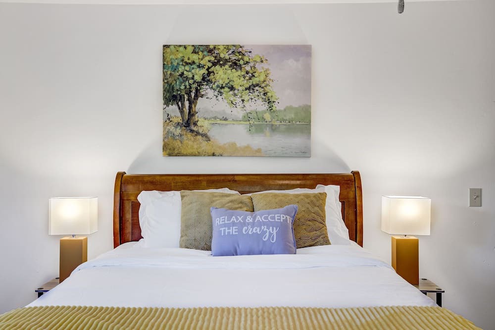 Photo of Bedroom in Santa Rosa