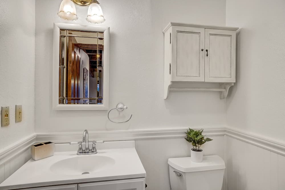 Photo of Bedroom in Santa Rosa
