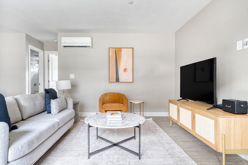 Photo of Livingroom in Campbell