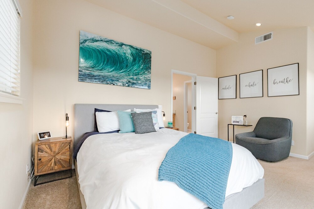 Photo of Bedroom in Opal Cliffs