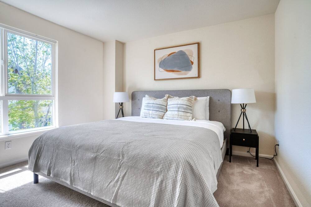 Photo of Bedroom in Morse Park