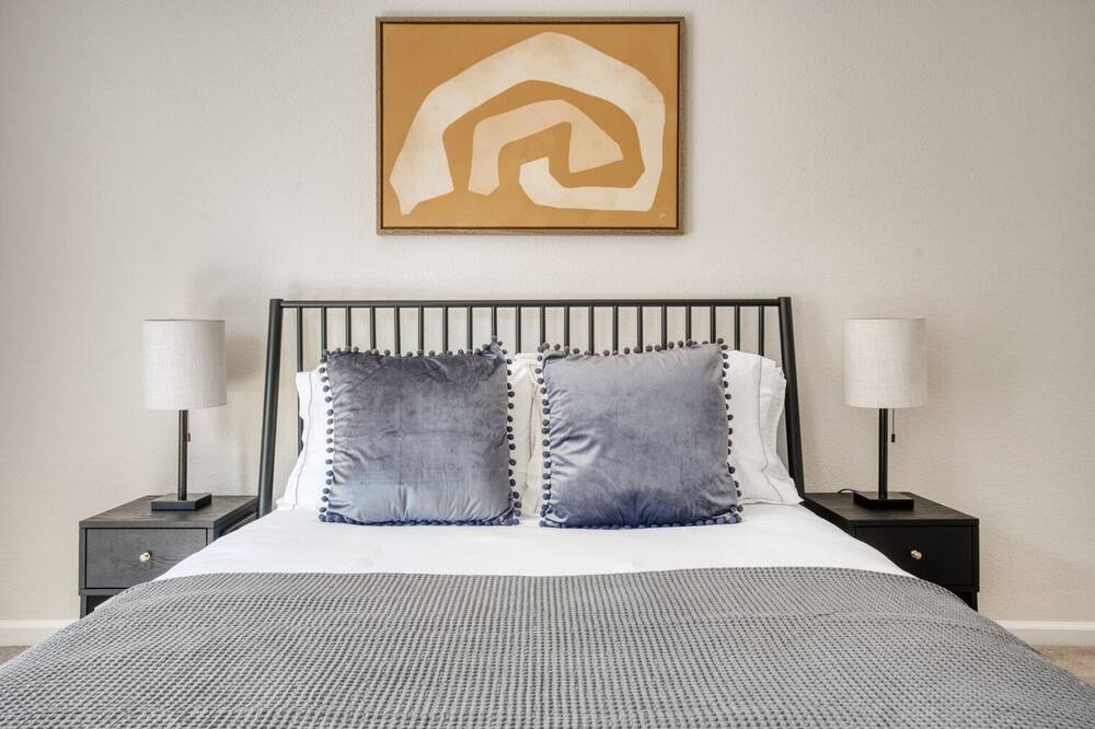 Photo of Bedroom in Morse Park