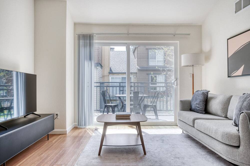 Photo of Livingroom in Morse Park