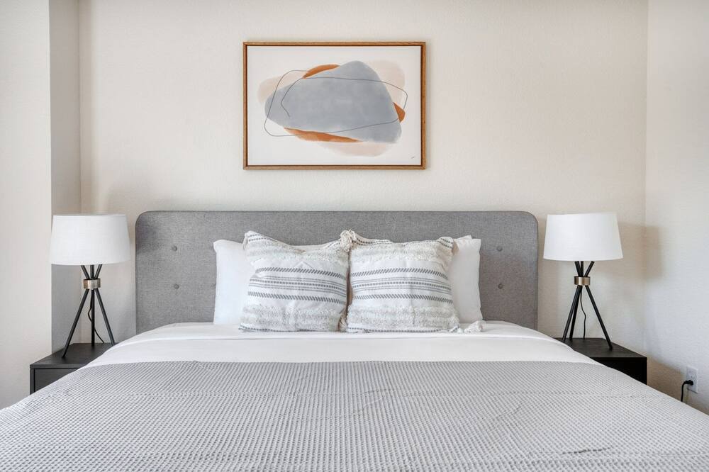 Photo of Bedroom in Morse Park
