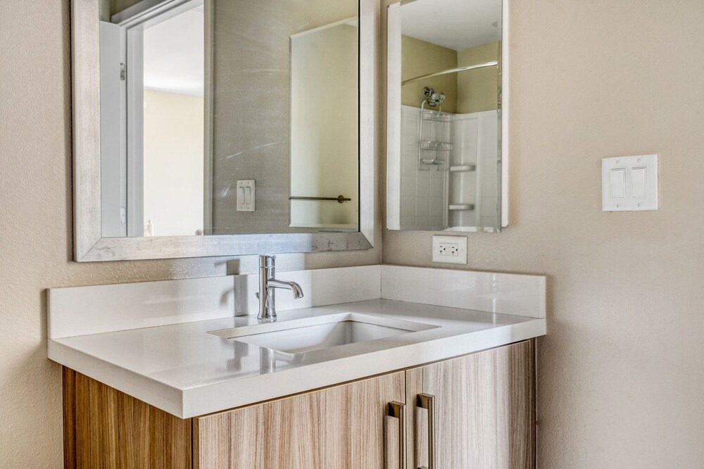 Photo of Bathroom in Sunnyvale West