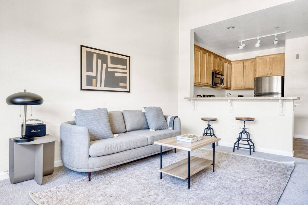 Photo of Livingroom in San Bruno