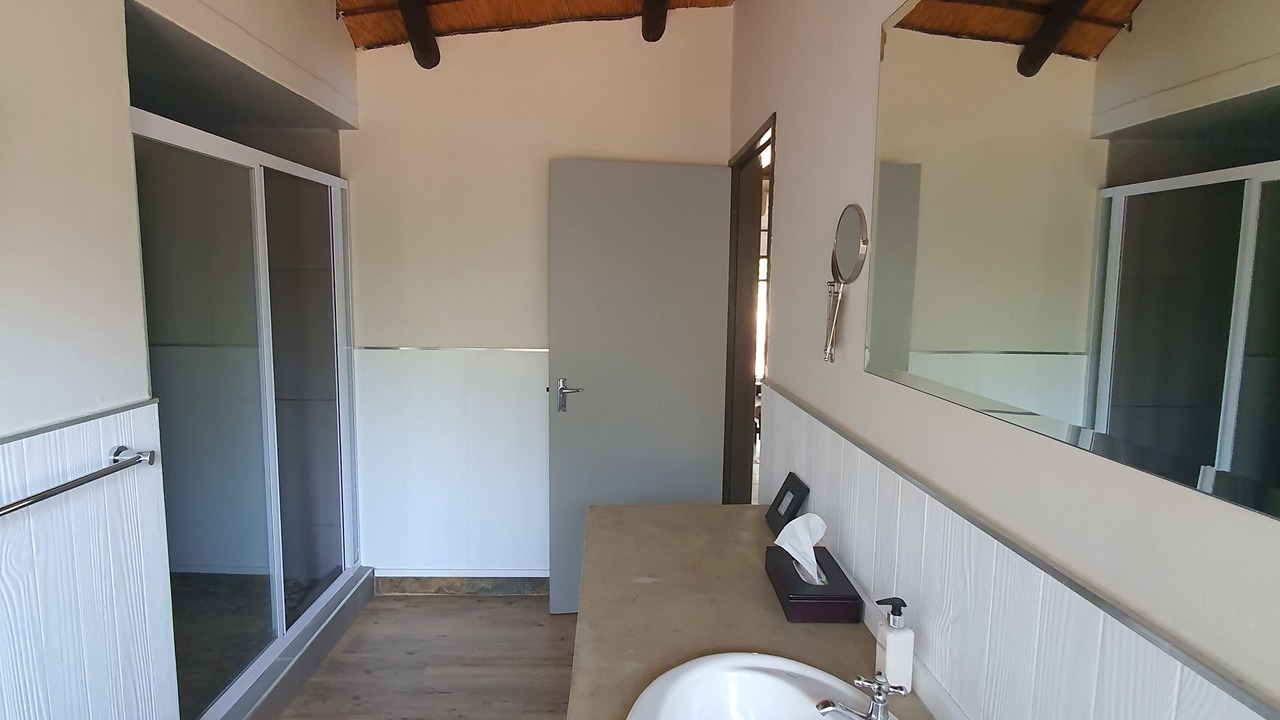 Photo of Bathroom in Thorny Bush Game Reserve