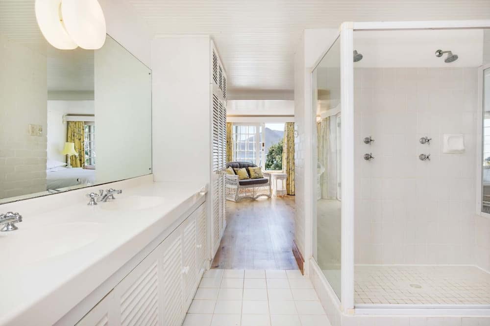 Photo of Bathroom in Kommetjie
