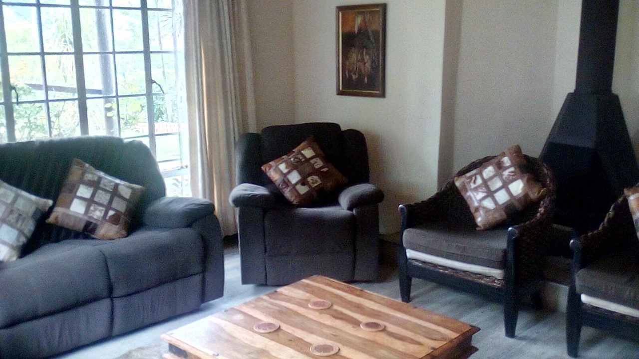 Photo of Livingroom in Cathkin Park