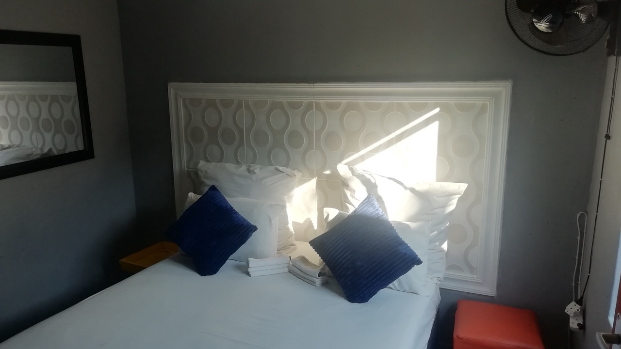 Photo of Bedroom in Katlehong