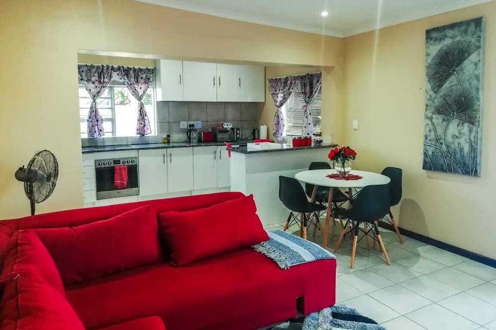 Photo of Livingroom in Durbanville