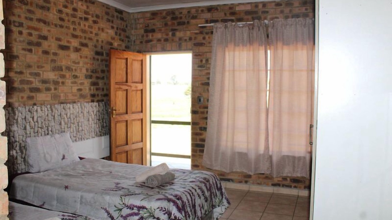 Photo of Bedroom in Emalahleni