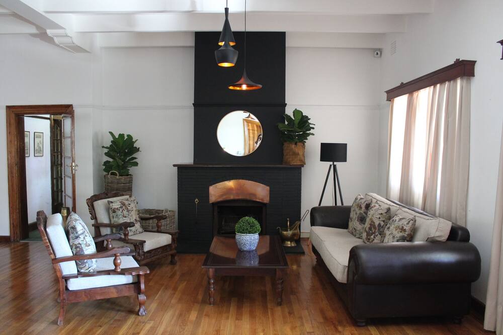 Photo of Livingroom in Somerset West