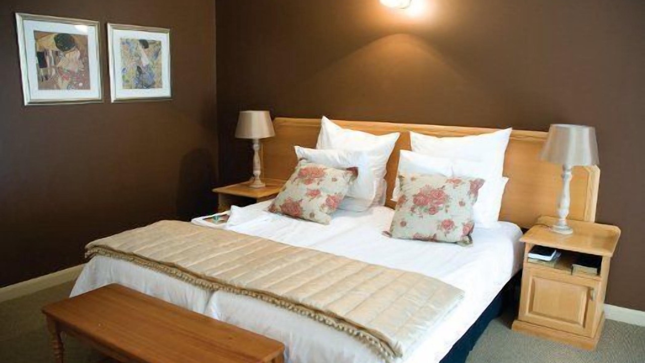 Photo of Bedroom in Three Rivers