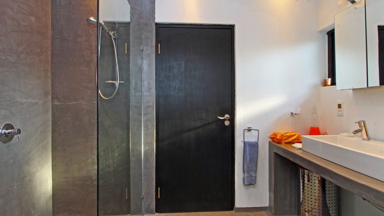 Photo of Bathroom in Trafalgar