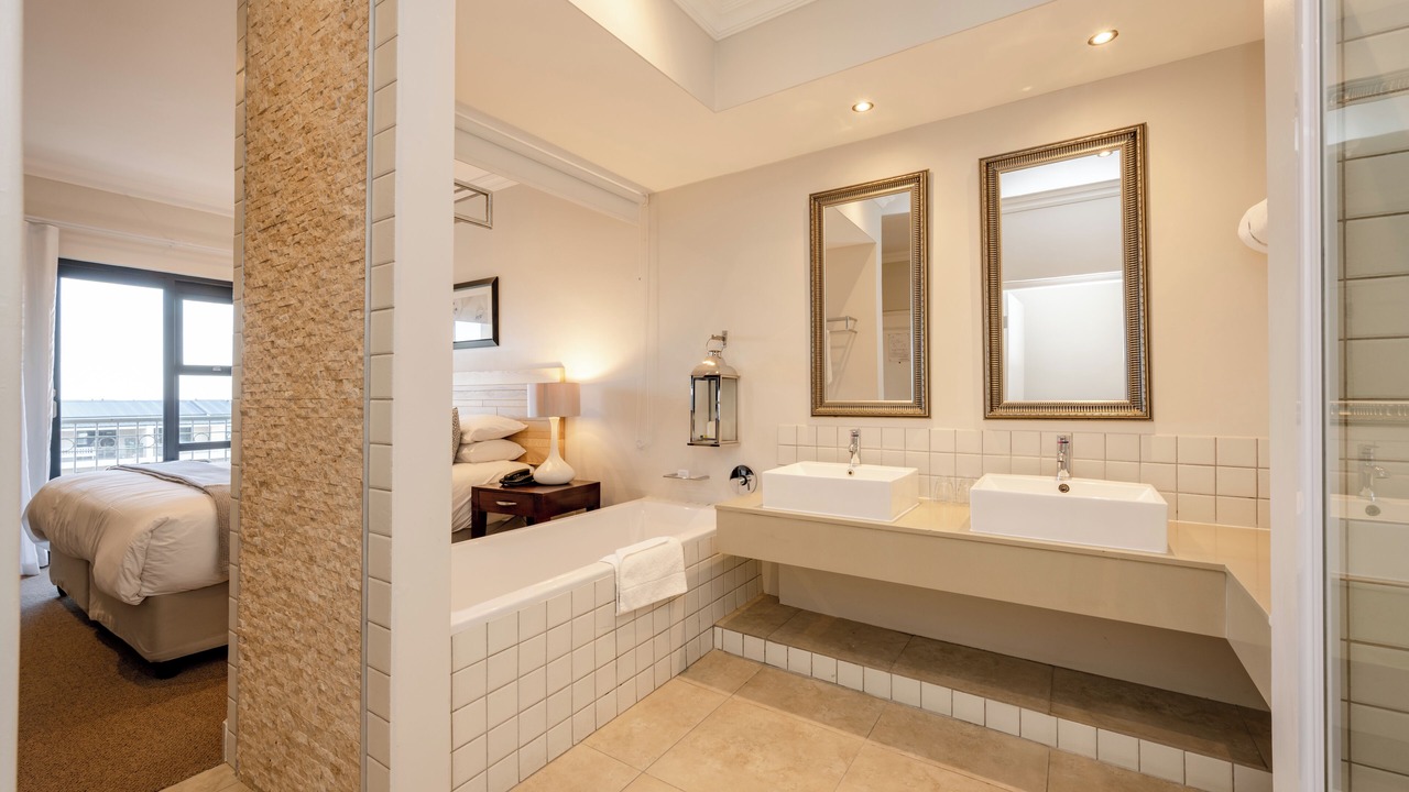 Photo of Bathroom in Hermanus City-Centre