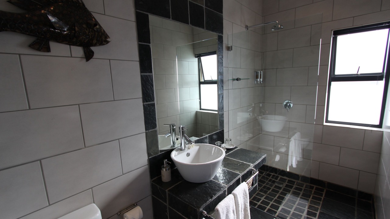 Photo of Bathroom in Glencairn