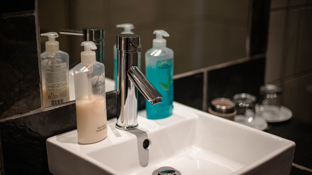 Photo of Bathroom in Glencairn