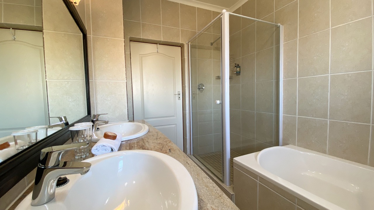 Photo of Bathroom in Linkside
