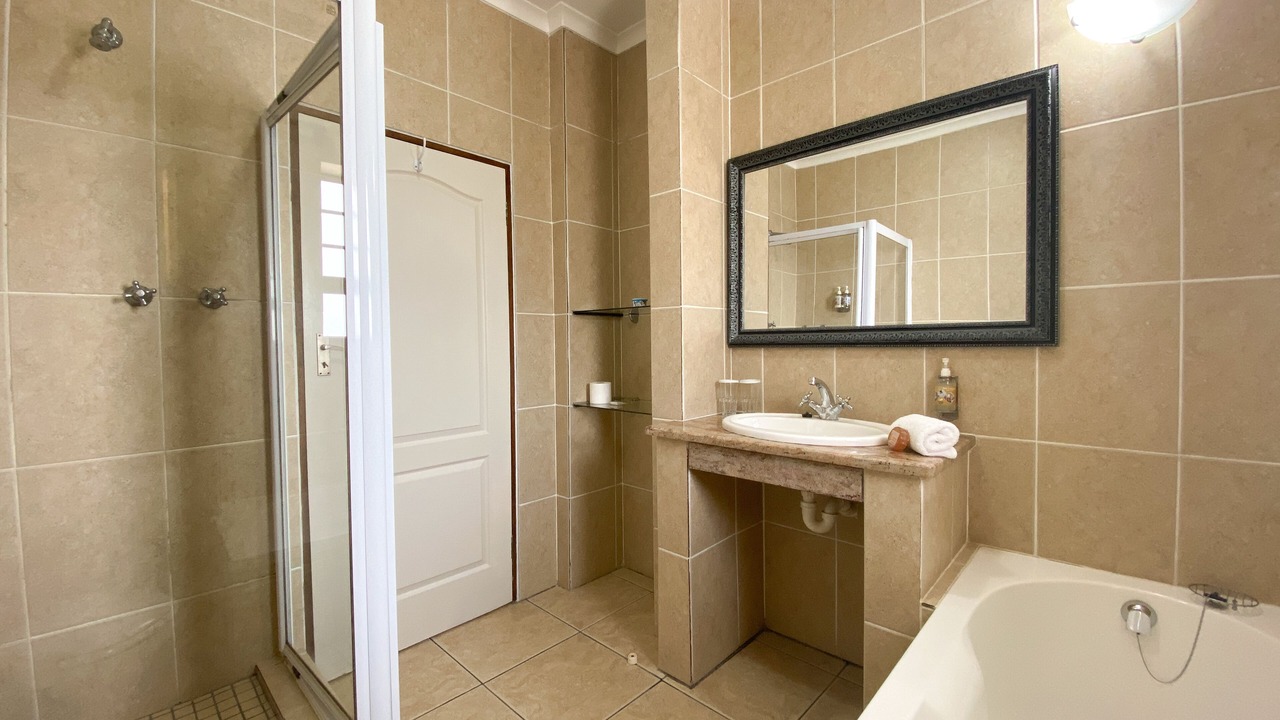 Photo of Bathroom in Linkside