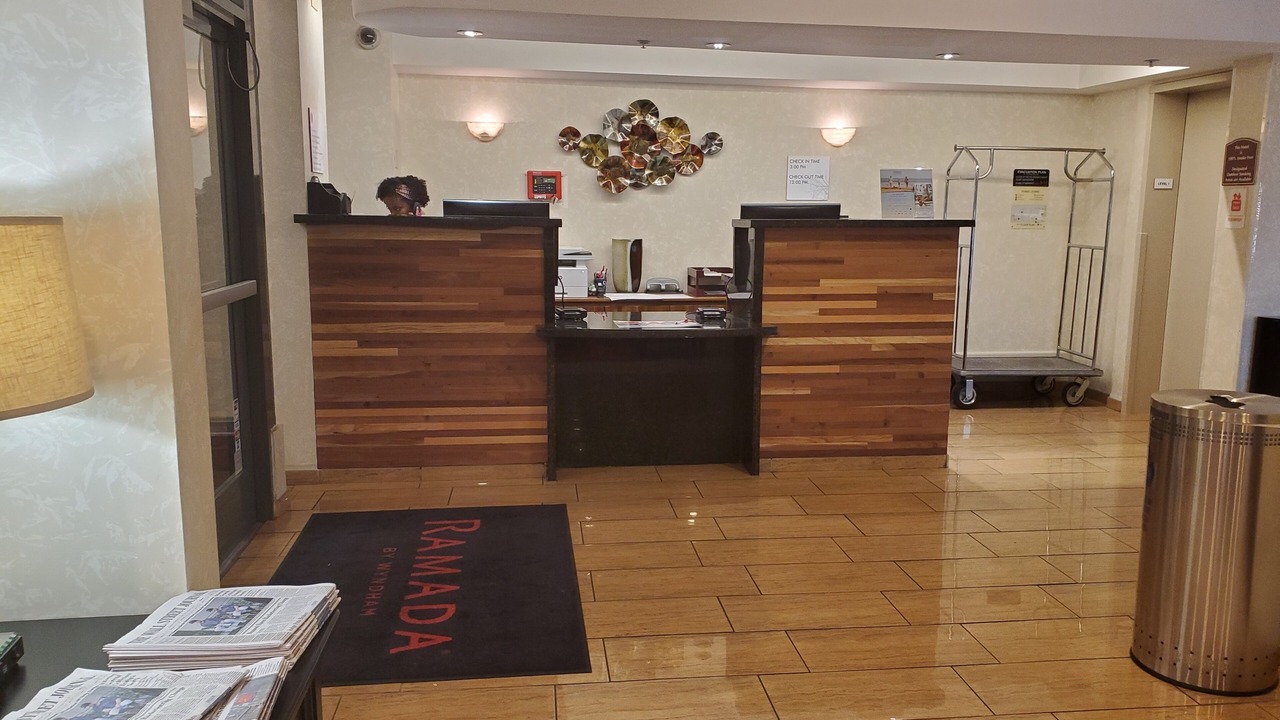 Photo of Livingroom in Downtown Oakland