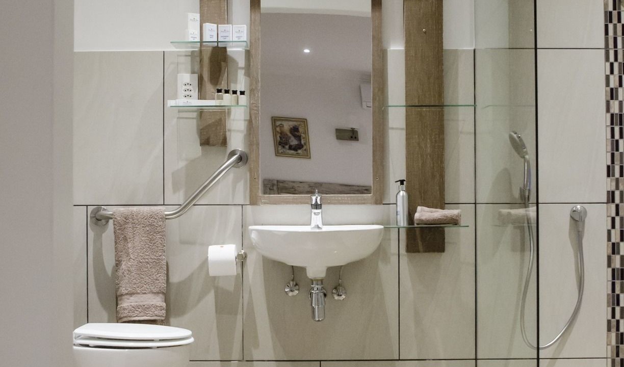 Photo of Bathroom in Heldervue