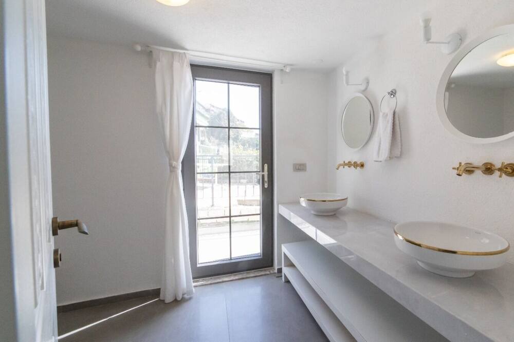 Photo of Bathroom in Koyunbaba