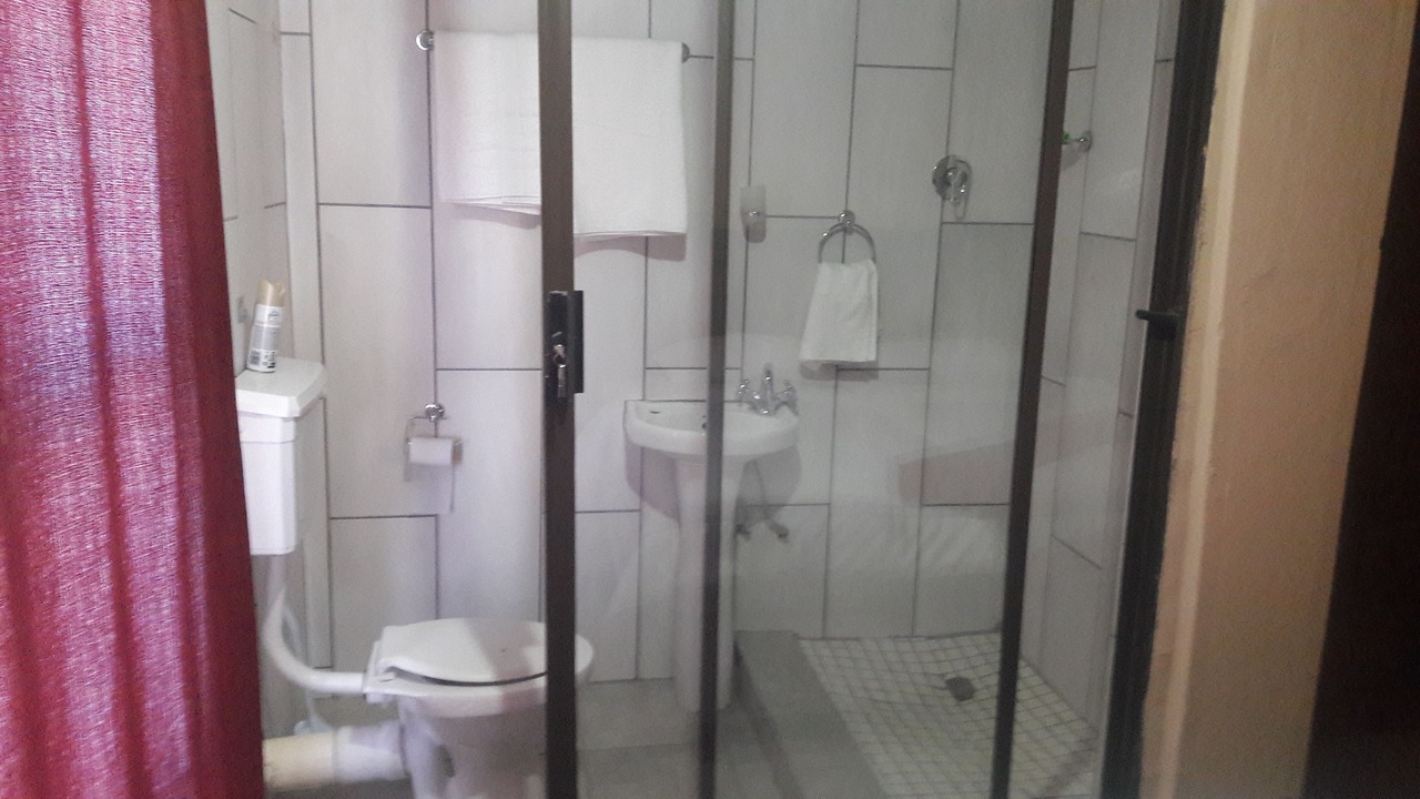 Photo of Bathroom in Taung Station