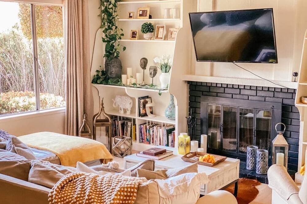 Photo of Livingroom in Foster City