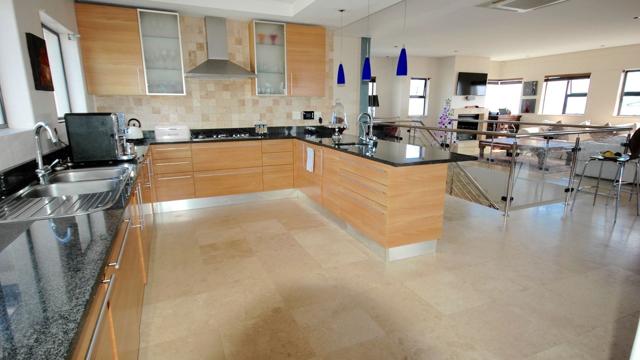 Photo of Kitchen in Bloubergstrand