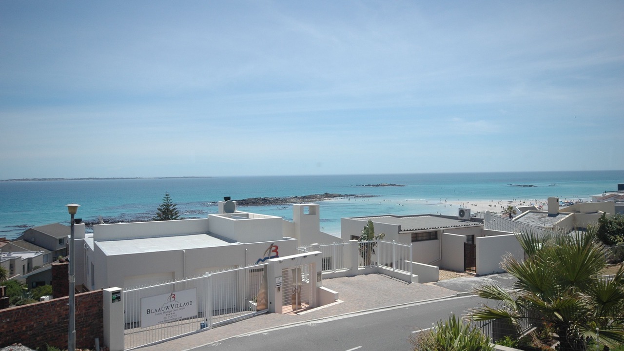 Photo of Others in Bloubergstrand