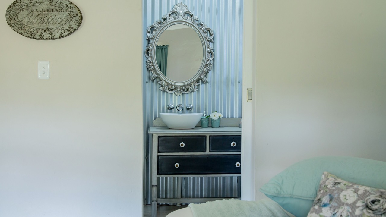 Photo of Bedroom in Uniondale