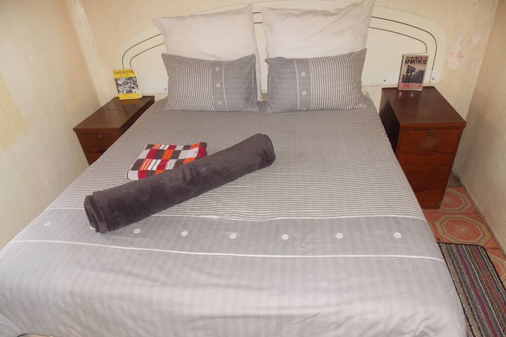 Photo of Bedroom in Greater Johannesburg Metropolitan Area