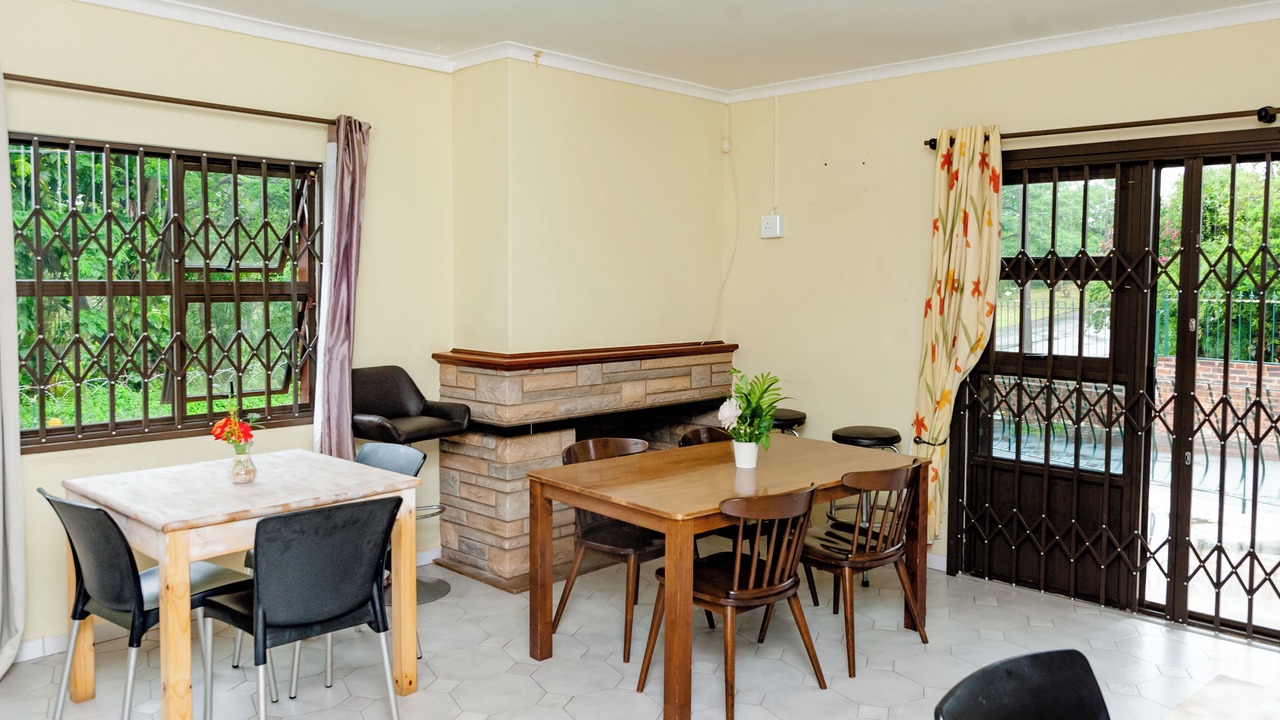 Photo of Livingroom in Berea