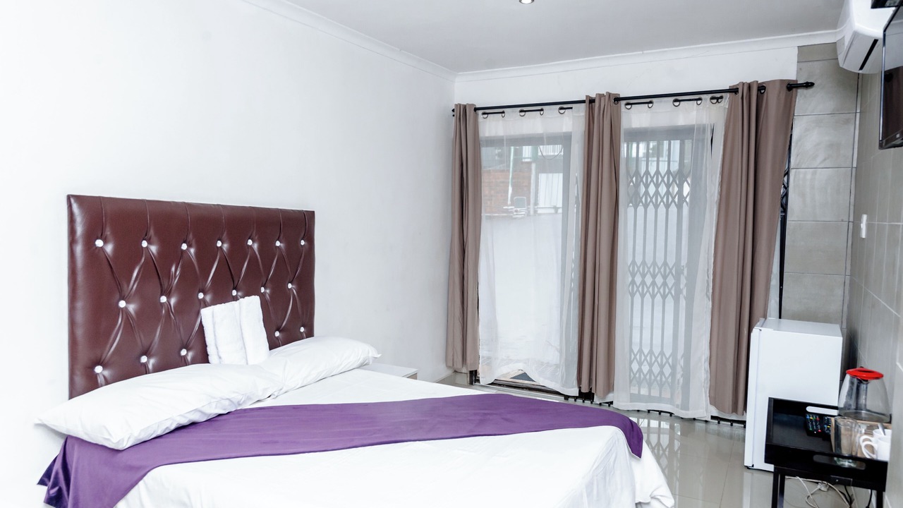 Photo of Bedroom in Berea