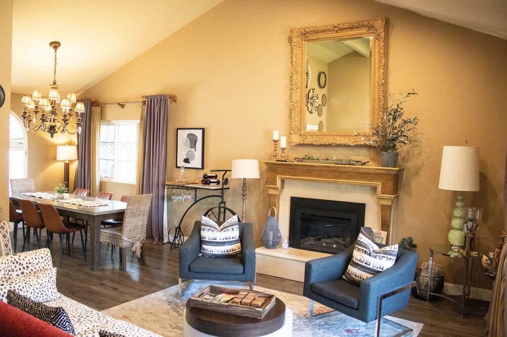 Photo of Livingroom in Santa Rosa