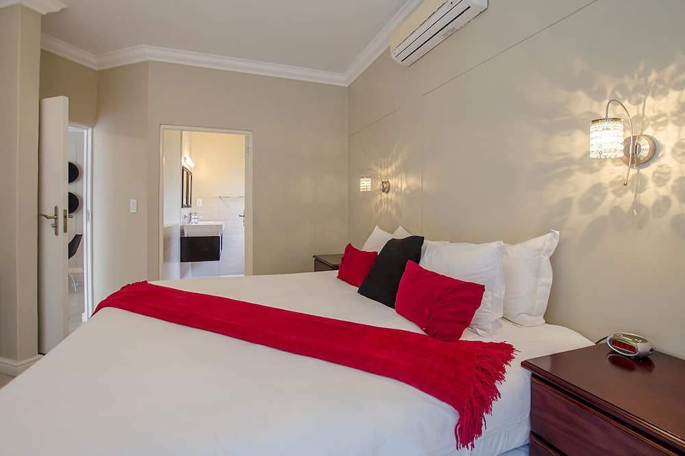 Photo of Bedroom in Mountainside