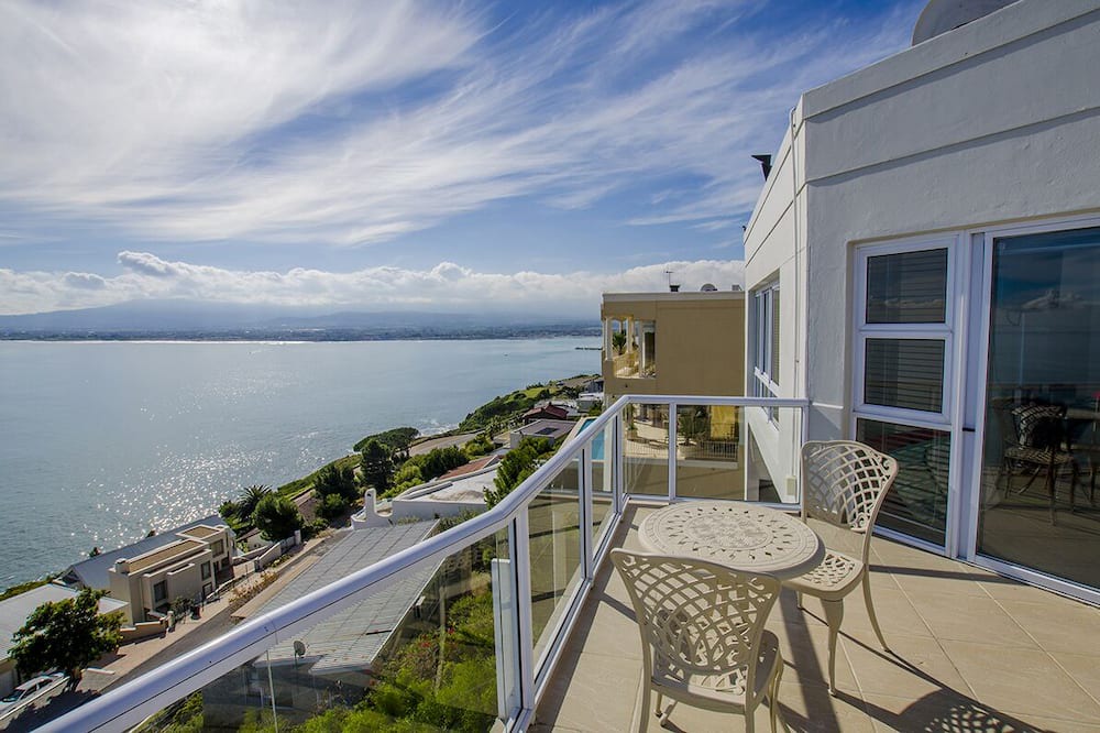Photo of Patio Balcony in Mountainside