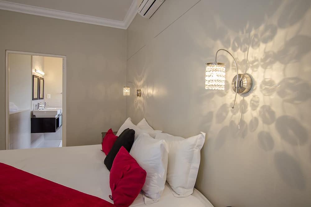 Photo of Bedroom in Mountainside