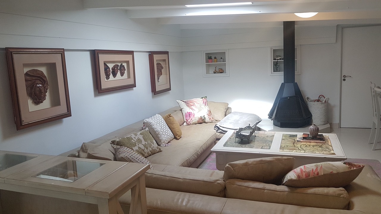 Photo of Livingroom in Gordons Bay Central