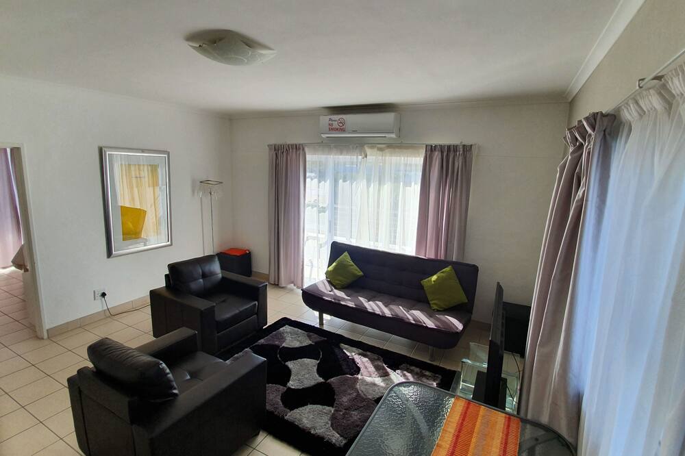 Photo of Livingroom in Lakeside